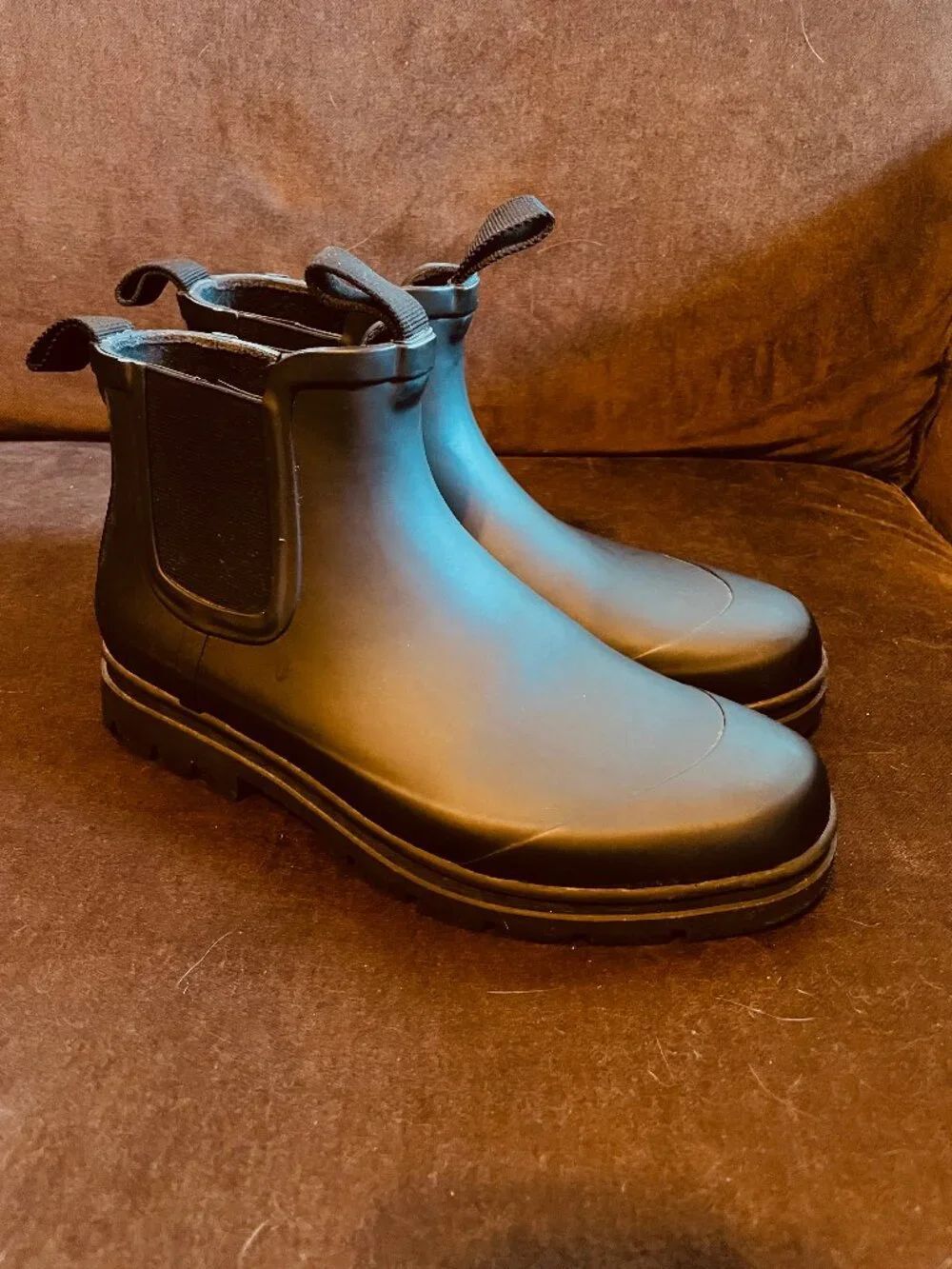 Everlane The Rain Boot Black Recycled Rubber Chelsea Lug Sole Ankle Boots 9 US